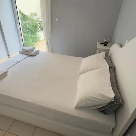 Casa de Férias Dalia - Korinthos *
